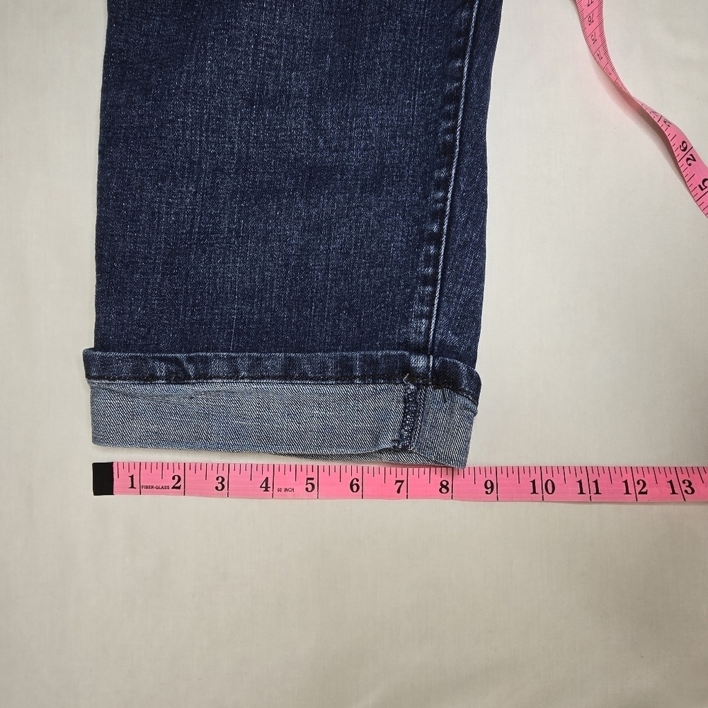 Cato Knee-Length Cuffed Midwash Jean Shorts Mid-rise Women's Size 8 - Picture 11 of 12